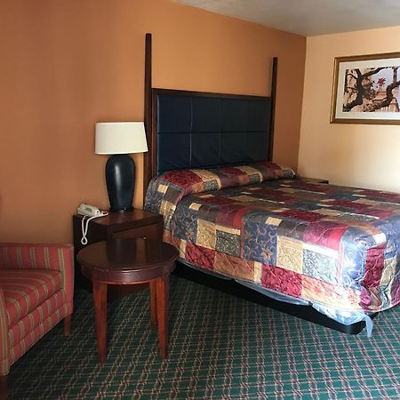 Econo Lodge เบลตัน ภายนอก รูปภาพ